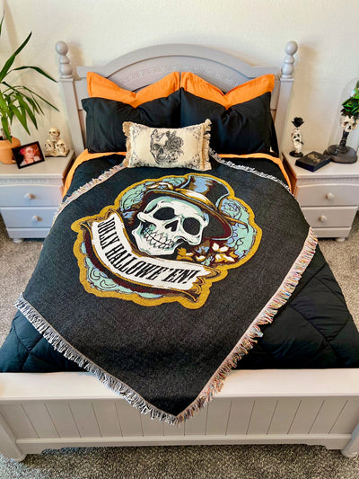 Jolly Hallowe'en Tapestry Blanket featuring a whimsical skull and top hat design – Halloween woven throw